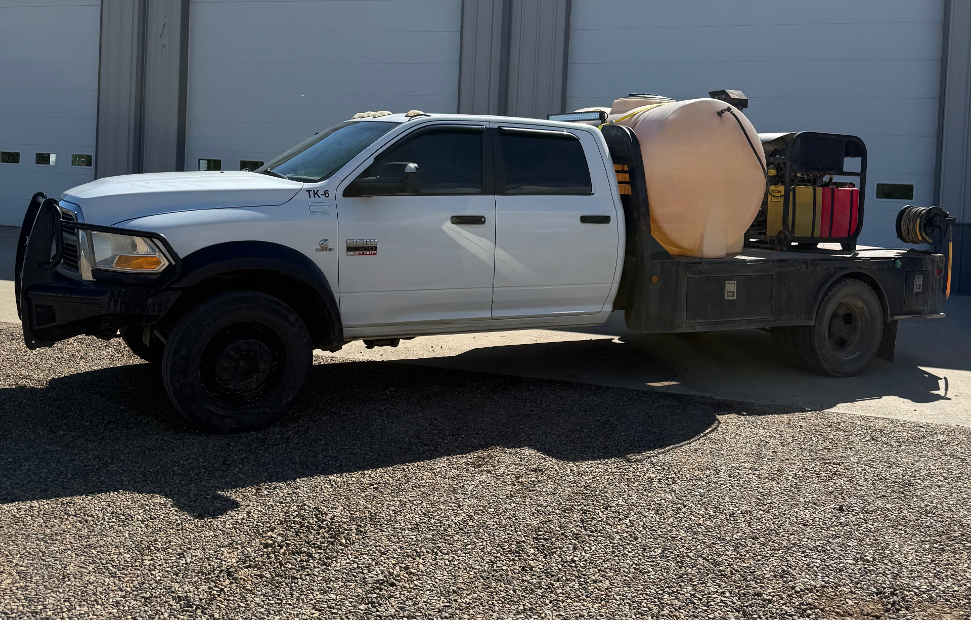 Truck-mounted wash unit